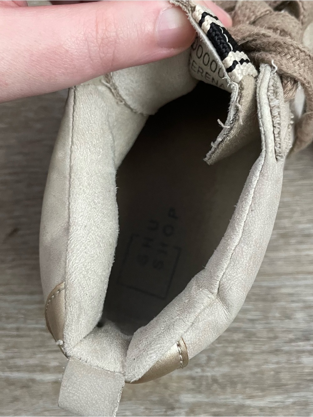 ShuShop Serena High Top Sneakers Women’s 6.5 Cream Taupe Distressed Star Leather - Picture 6 of 9